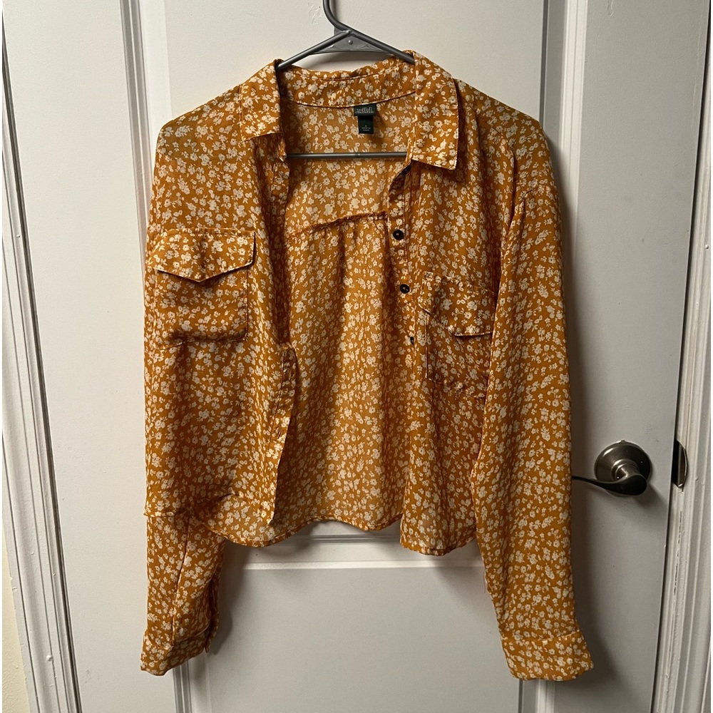 Wild Fable orange buttoned blouse, size small